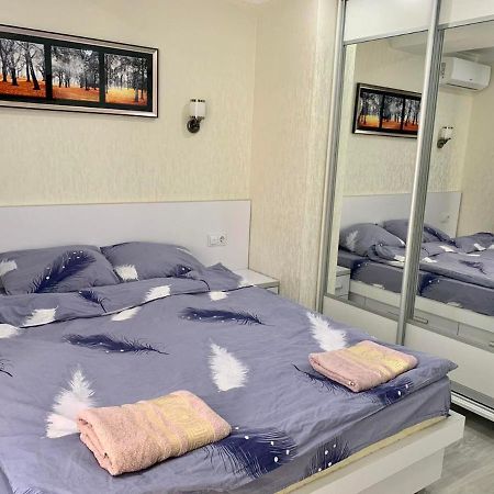 Apartament On Lev Tolstoi 43B! Apartment Chisinau Luaran gambar
