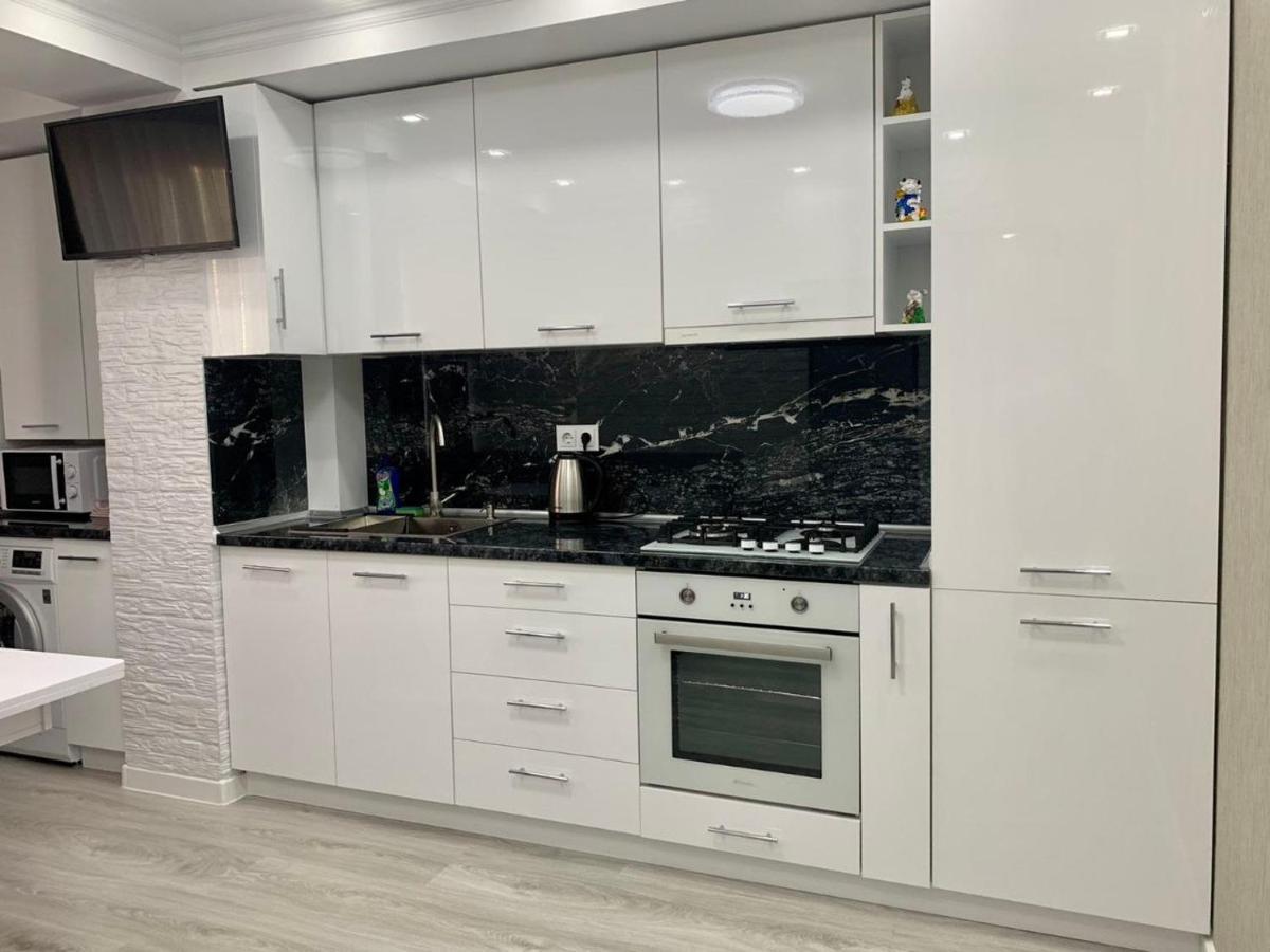 Apartament On Lev Tolstoi 43B! Apartment Chisinau Luaran gambar